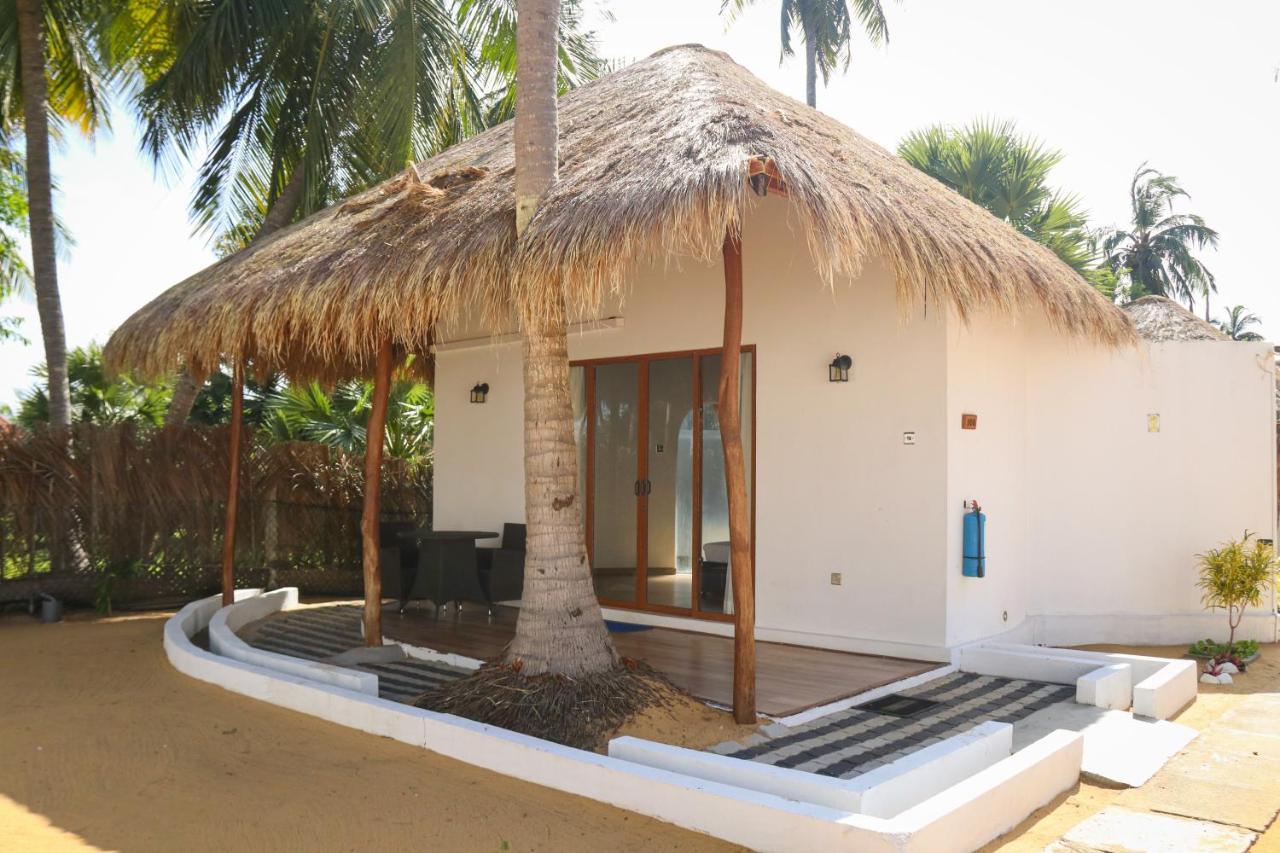 The Blue Lagoon Resort קלפיטייה מראה חיצוני תמונה